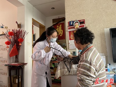 電話解惑、上門服務 硚口家庭醫生團隊，做居民的“私人”健康顧問